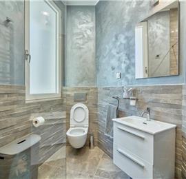 6 bedroom villa with pool and roof terrace, Sveti Stefan, sleeps 12